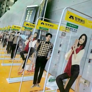 Standee kiểu cửa, Standee đế nước