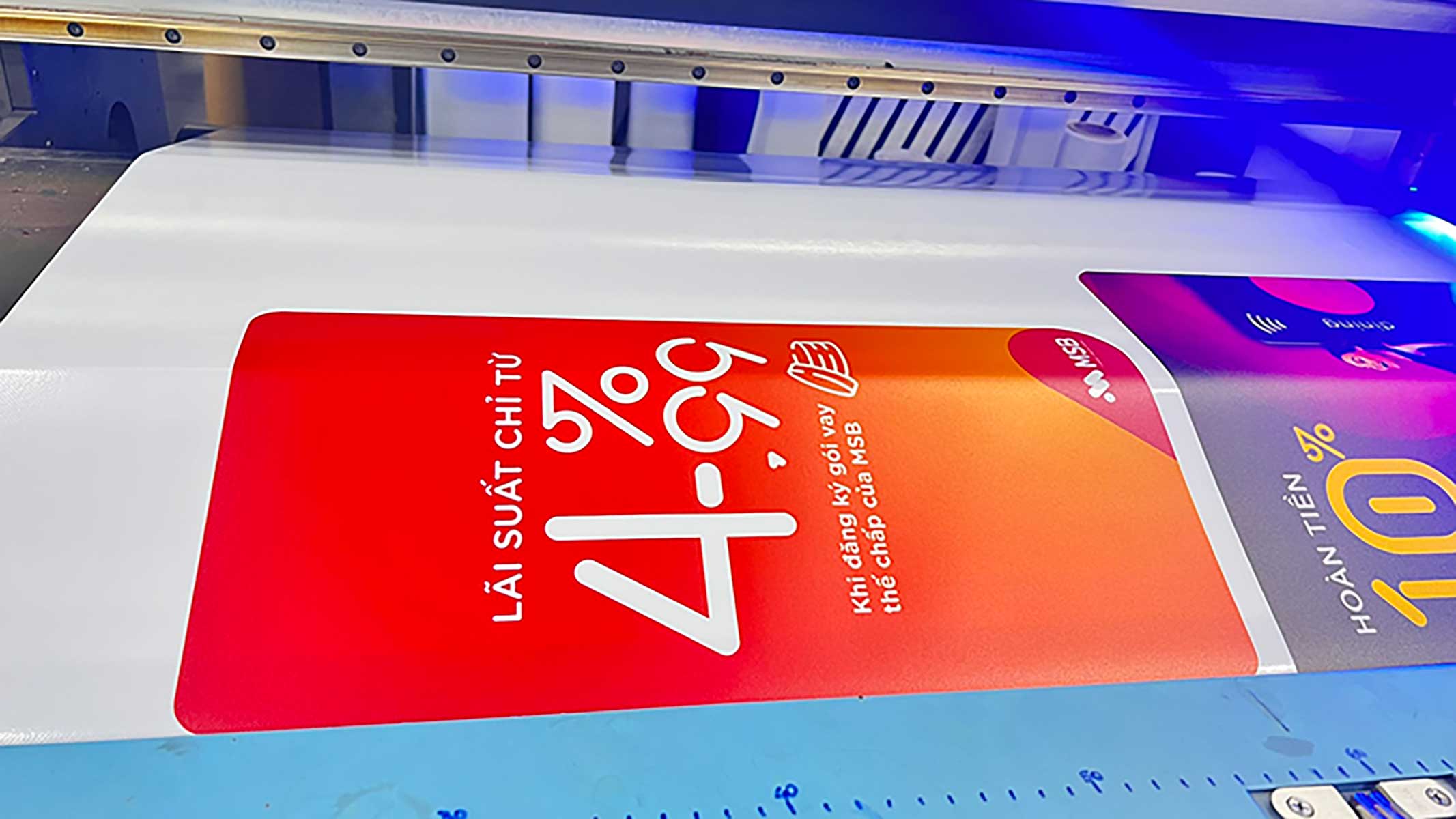 In UV Bạt 3M Panagraphics™ III Dùng Cho Hộp Đèn Ngân Hàng